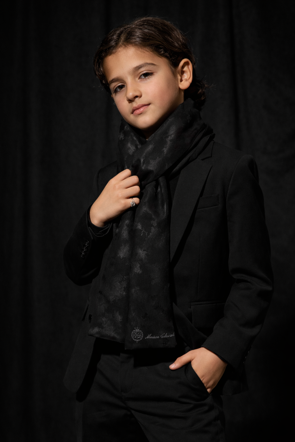 Petit Bordeaux — Kids Black Scarf