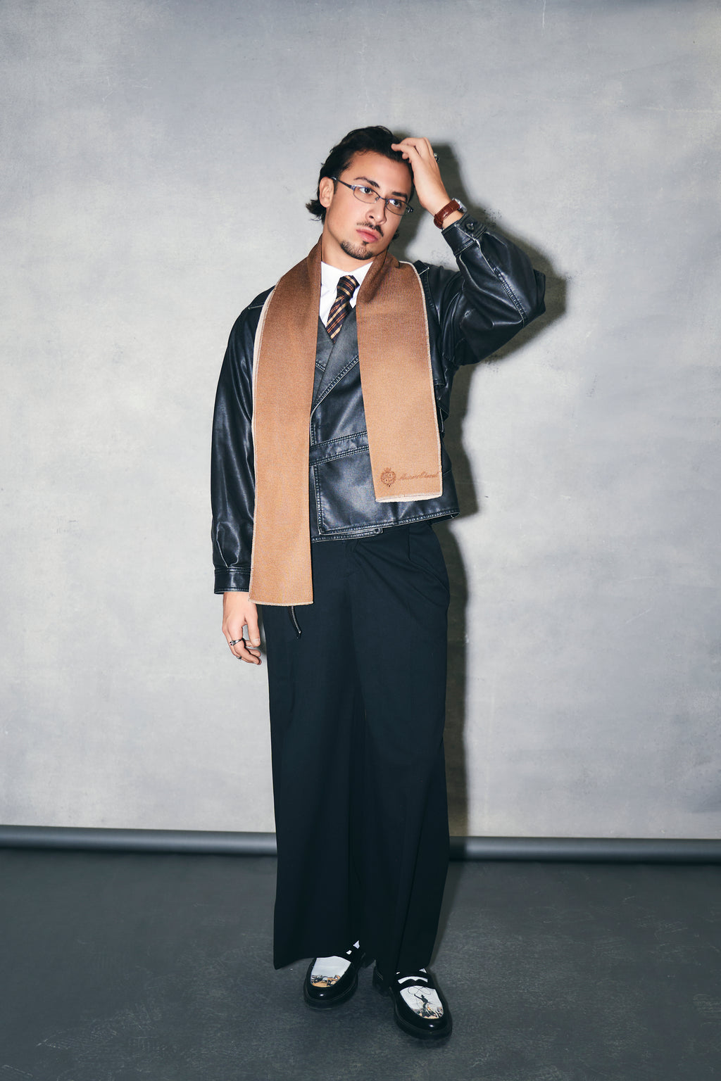Suite 407 — Beige Scarf